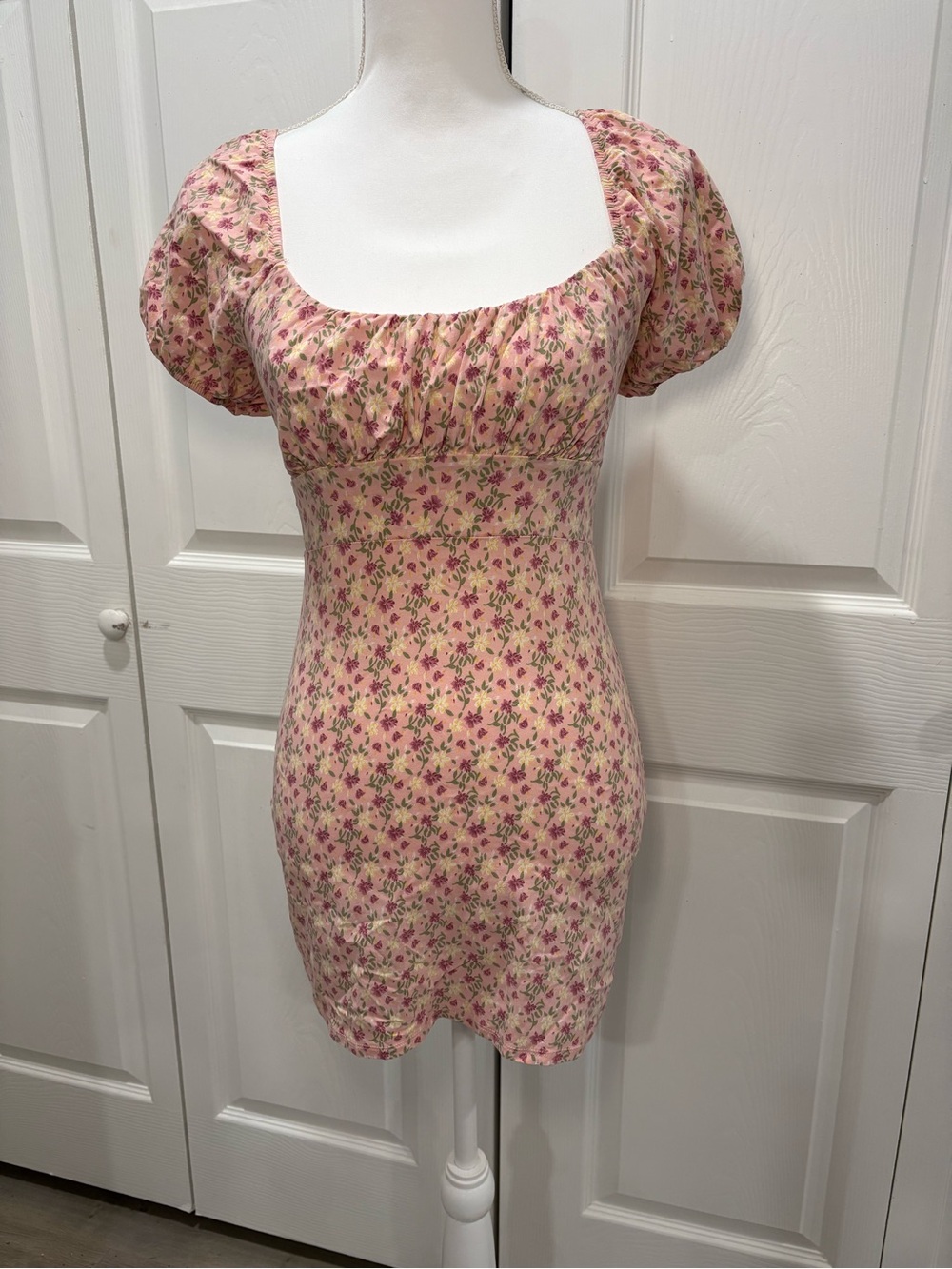 iris Pink Floral Square-Neck Puff Sleeve Mini Dress